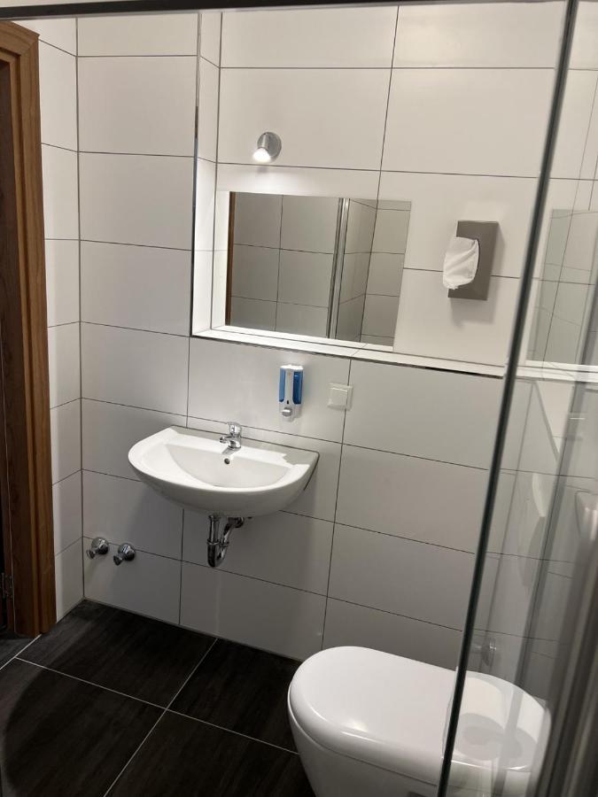 Hotel Pasa Paradies KOSTENLOSE PARKPLÄTZE Hanau Bagian luar foto