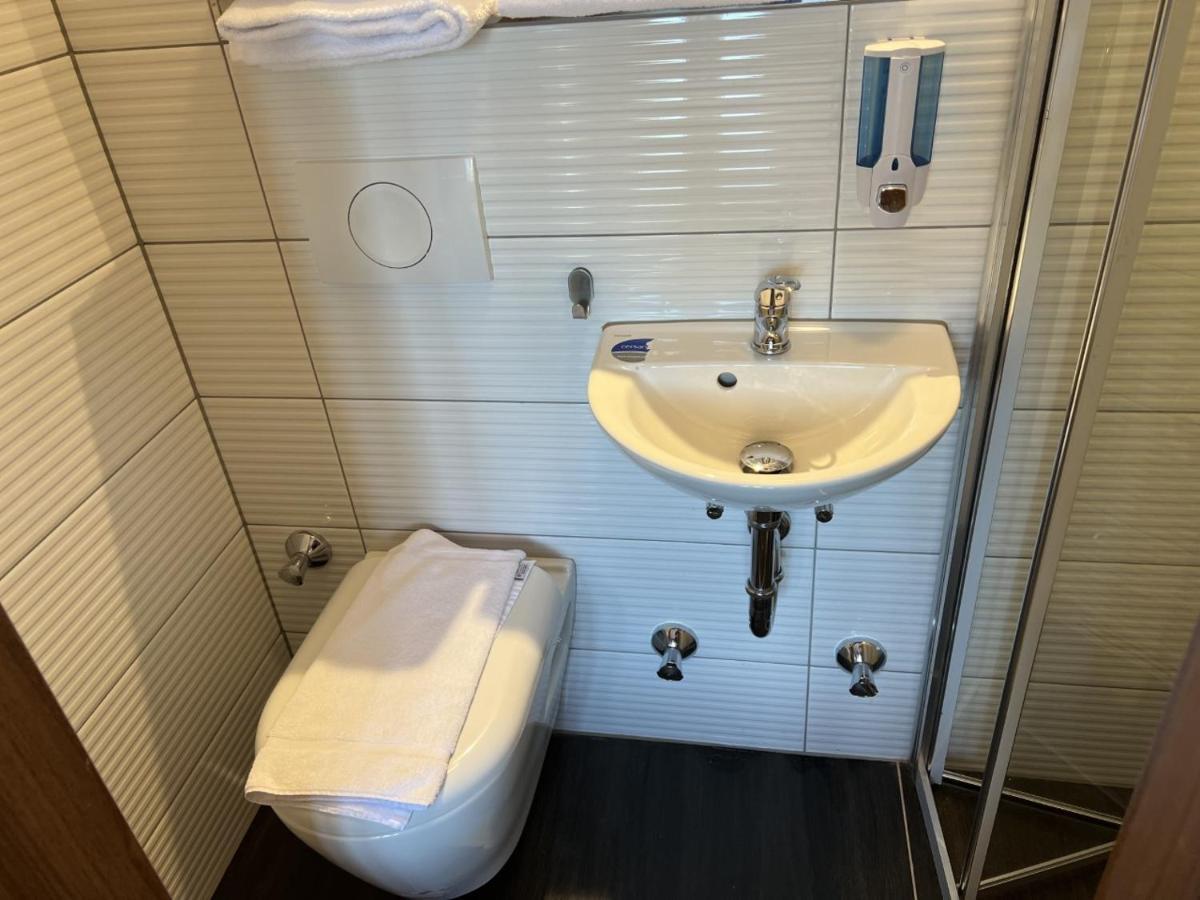 Hotel Pasa Paradies KOSTENLOSE PARKPLÄTZE Hanau Bagian luar foto