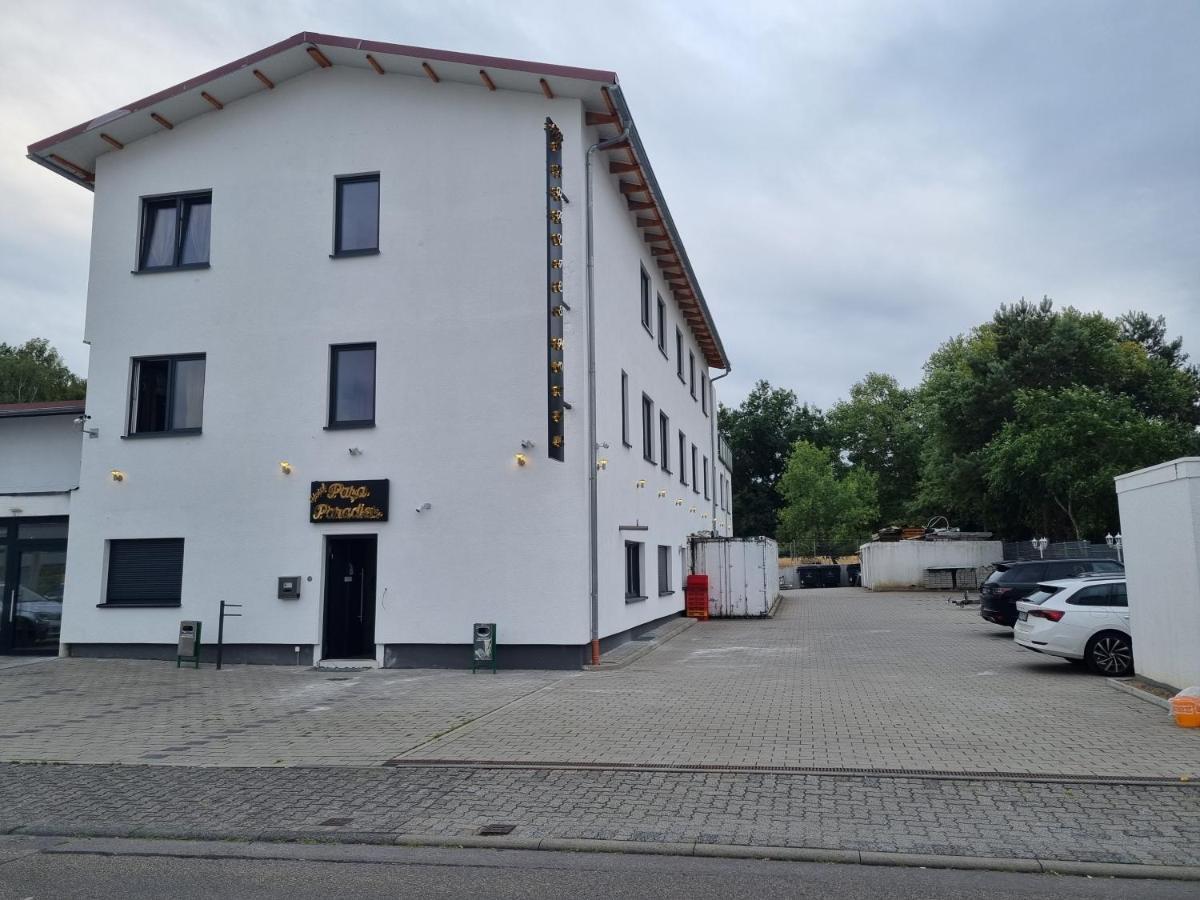 Hotel Pasa Paradies KOSTENLOSE PARKPLÄTZE Hanau Bagian luar foto