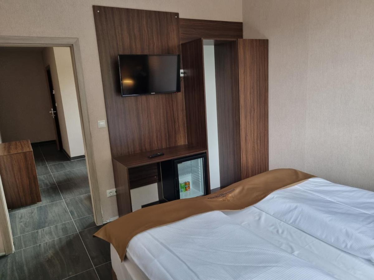 Hotel Pasa Paradies KOSTENLOSE PARKPLÄTZE Hanau Bagian luar foto